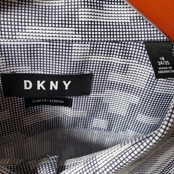 DKNY, NWT, Multi colored geometric, Size 18-34/35 Slim Fit - Picture 3 of 4
